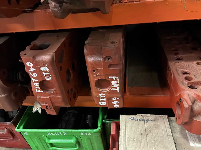 Partij tractoronderdelen - afbeelding 22 van  32