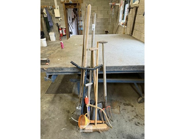 Partij tuingereedschap - afbeelding 1 van  5