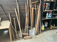 Partij tuingereedschap - afbeelding 1 van  6