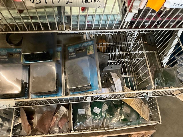 Partij tuinhek toebehoren - afbeelding 2 van  20