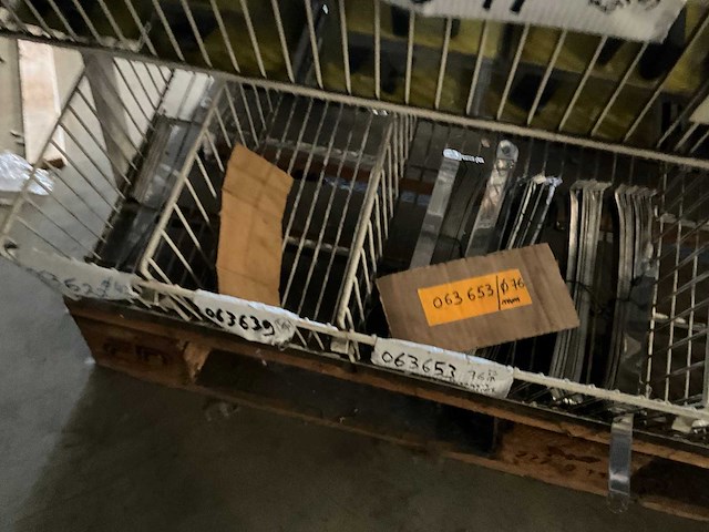 Partij tuinhek toebehoren - afbeelding 11 van  20