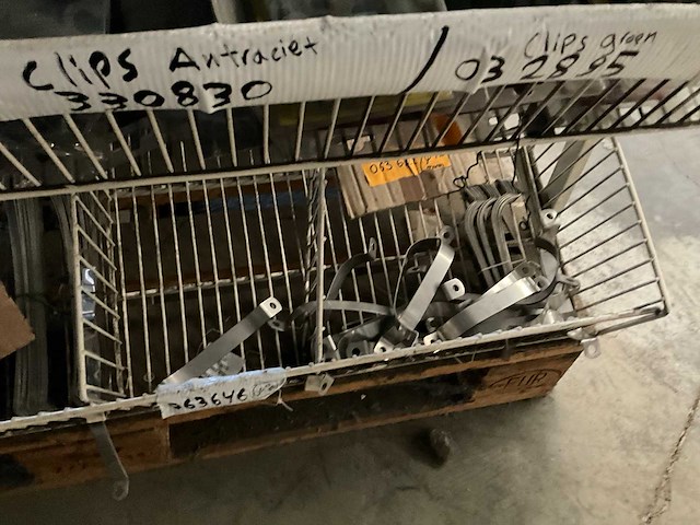 Partij tuinhek toebehoren - afbeelding 13 van  20