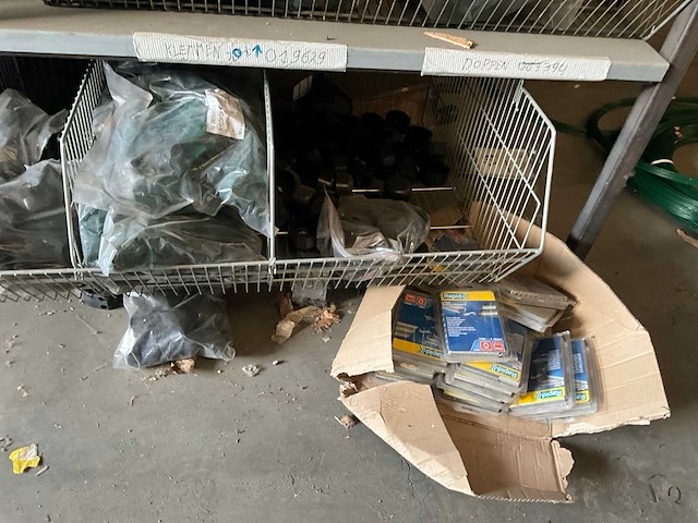 Partij tuinhek toebehoren - afbeelding 3 van  13