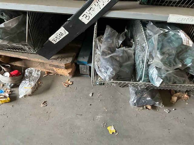 Partij tuinhek toebehoren - afbeelding 4 van  13