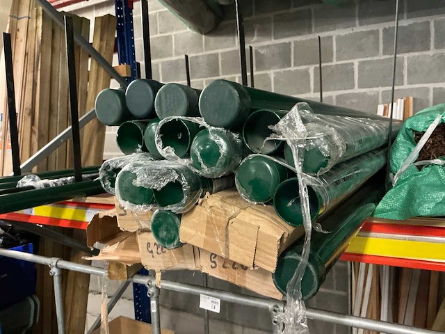 Partij tuinpalen en toebehoren - afbeelding 8 van  13