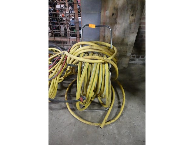 Partij tuinslang + houder - afbeelding 2 van  2