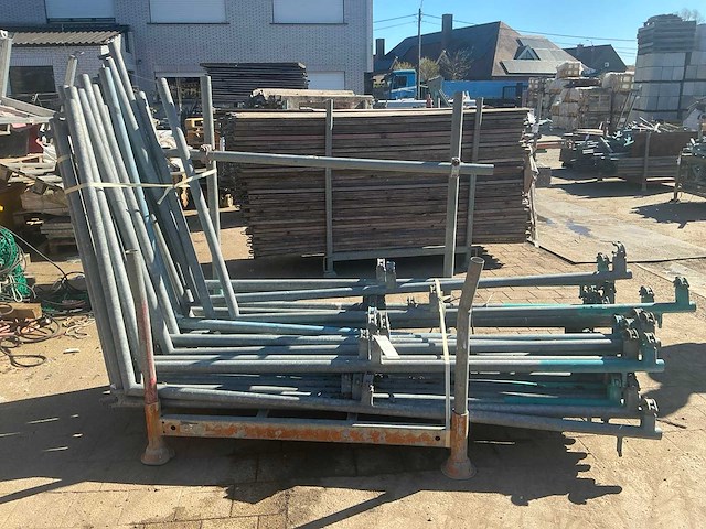 Partij uitbreidingsstukken voor steigers - afbeelding 2 van  3