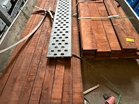 Partij uitheems hout - afbeelding 2 van  2