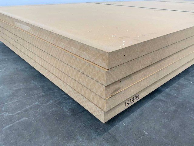 Partij unilin mdf-platen 3050x1300x40mm 5 stuks nieuw - afbeelding 1 van  1