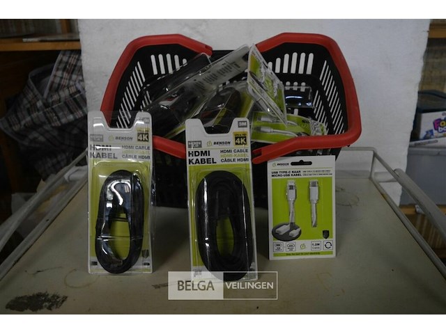 Partij usb en hdmi kabels - afbeelding 1 van  3