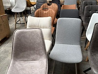 Partij v 30 stoelen - afbeelding 1 van  5