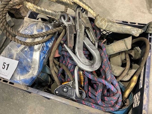 Partij valbeveiliging en klimtouwen - afbeelding 3 van  10