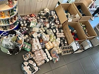 Partij van 378 diverse brei en haakgarens
