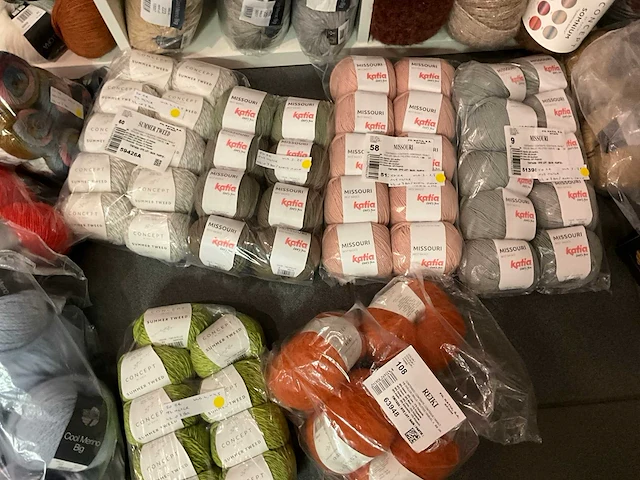 Partij van 544 diverse brei en haakgarens - afbeelding 19 van  35