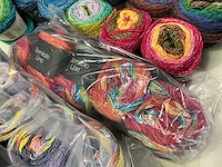 Partij van 600 diverse brei en haakgarens - afbeelding 27 van  34
