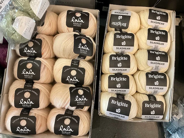 Partij van 600 diverse brei en haakgarens - afbeelding 30 van  34