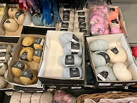 Partij van 600 diverse brei en haakgarens - afbeelding 2 van  34