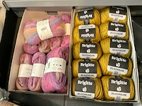 Partij van 600 diverse brei en haakgarens - afbeelding 19 van  34