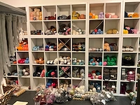 Partij van 756 diverse brei en haakgarens