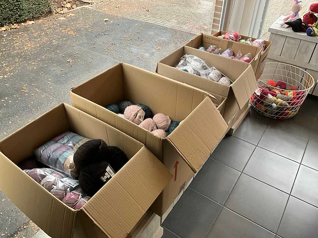 Partij van 786 diverse brei en haakgarens - afbeelding 12 van  35