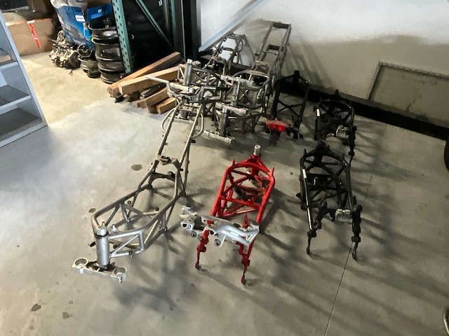 Partij van 9 ducati motorframes met bijhorende documenten/kentekenpapieren - afbeelding 9 van  15