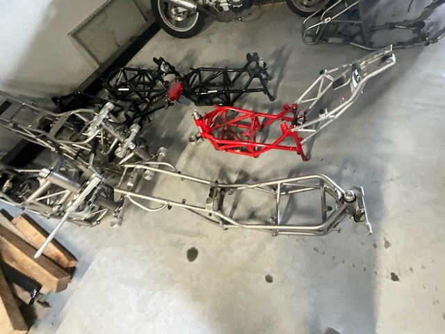 Partij van 9 ducati motorframes met bijhorende documenten/kentekenpapieren - afbeelding 11 van  15