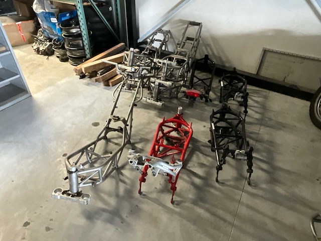 Partij van 9 ducati motorframes met bijhorende documenten/kentekenpapieren - afbeelding 8 van  15