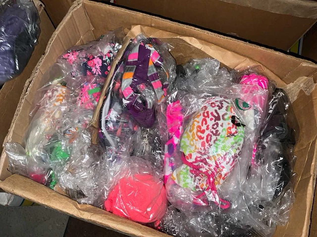 Partij van kinderkledij, badmode voor heren en dames (6435x) - afbeelding 14 van  14