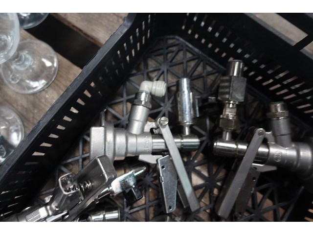 Partij vataansluitingen - afbeelding 5 van  6