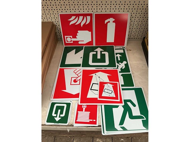 Partij veiligheid en markering pvc bordjes (40x) - afbeelding 2 van  2