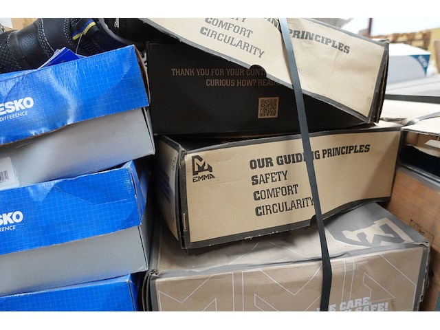 Partij veiligheidschoenen - afbeelding 8 van  9