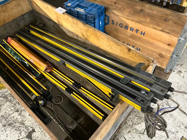 Partij veiligheidsgordijnen - afbeelding 2 van  5