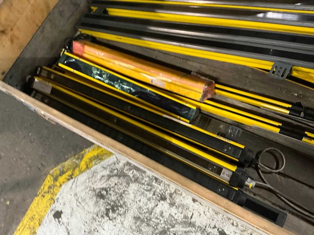 Partij veiligheidsgordijnen - afbeelding 3 van  5