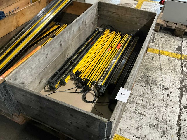 Partij veiligheidsgordijnen - afbeelding 1 van  2