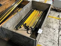 Partij veiligheidsgordijnen - afbeelding 1 van  2