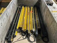 Partij veiligheidsgordijnen - afbeelding 2 van  2