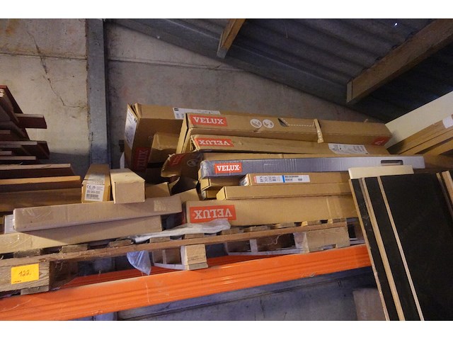 Partij velux onderdelen - afbeelding 1 van  4