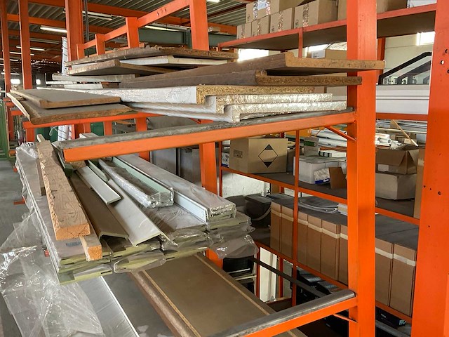 Partij vensterbanken en plinten - afbeelding 2 van  5