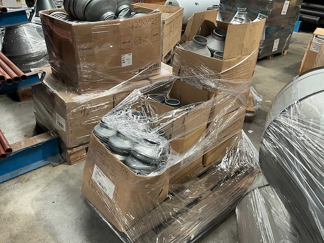 Partij ventilatie koppelstukken - afbeelding 1 van  4