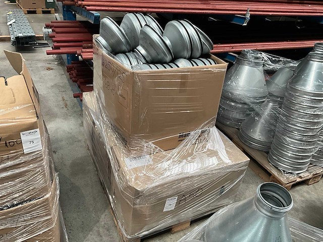 Partij ventilatie koppelstukken - afbeelding 1 van  3