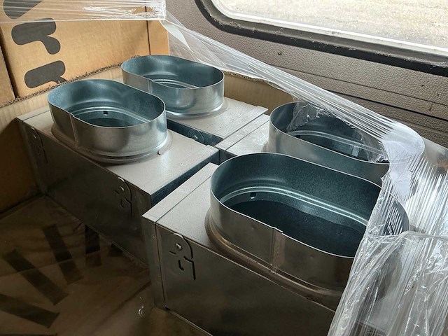 Partij ventilatie roosters en buisisolatie - afbeelding 6 van  7