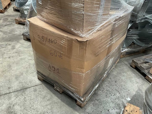 Partij ventilatiekanaal en koppelingen - afbeelding 2 van  10