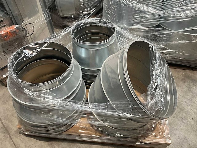 Partij ventilatiekanaal en koppelingen - afbeelding 3 van  10