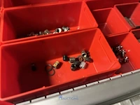 Partij verdeelblokken, koppelingen en industriële slangen - afbeelding 9 van  73