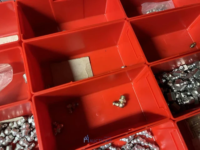 Partij verdeelblokken, koppelingen en industriële slangen - afbeelding 13 van  73