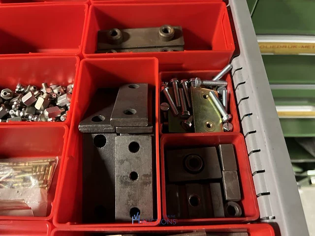Partij verdeelblokken, koppelingen en industriële slangen - afbeelding 19 van  73