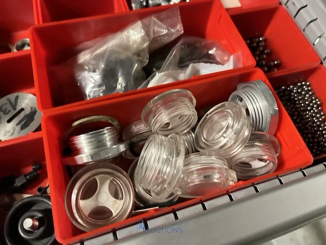 Partij verdeelblokken, koppelingen en industriële slangen - afbeelding 28 van  73
