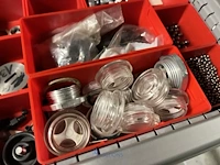 Partij verdeelblokken, koppelingen en industriële slangen - afbeelding 28 van  73