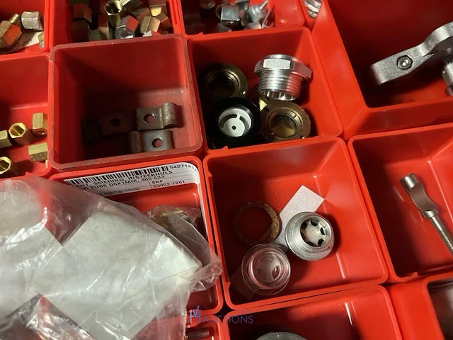 Partij verdeelblokken, koppelingen en industriële slangen - afbeelding 30 van  73
