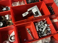 Partij verdeelblokken, koppelingen en industriële slangen - afbeelding 31 van  73